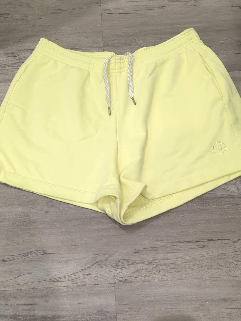 Vuori Sunlight Collection Shorts - Picture 3 of 7